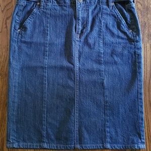 Old Navy Dark Denim Skirt Pockets